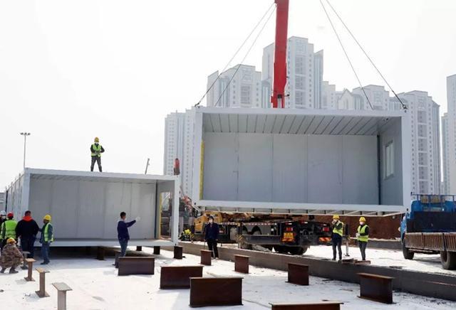 從雷神山、火神山醫(yī)院建設看未來醫(yī)用住人集裝箱房發(fā)展趨勢